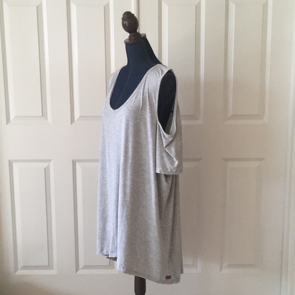 Peace Love World Cold Shoulder Knit Top Grey NWOT - Picture 6 of 15
